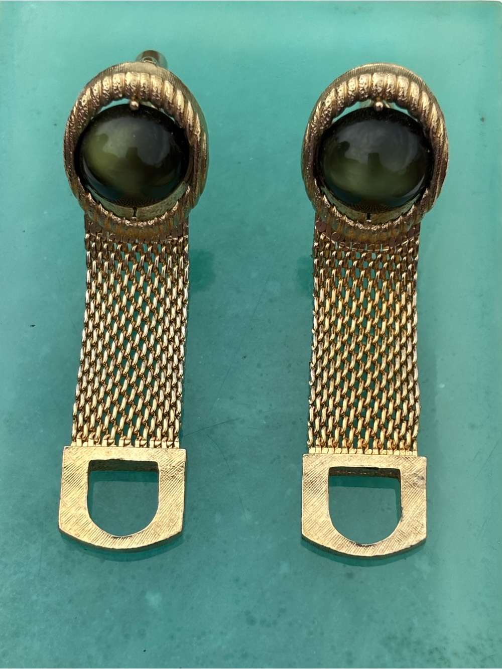 Vintage SWANK Gold Tone Mesh Wrap Cufflinks Green Cabochon Mid Century Mad Men